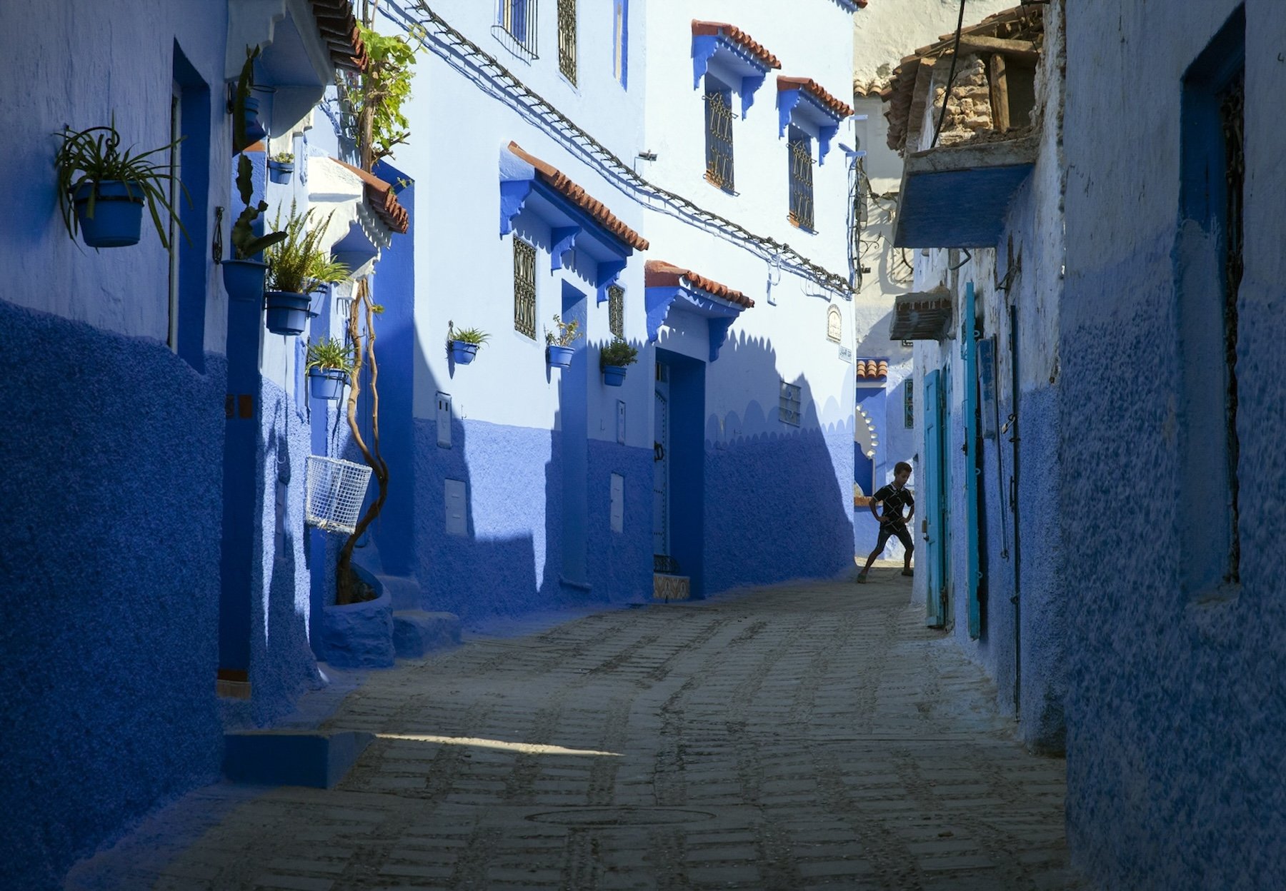 CHEFCHAOUEN, David Scherrer, photograph, 21 x 25 inches
